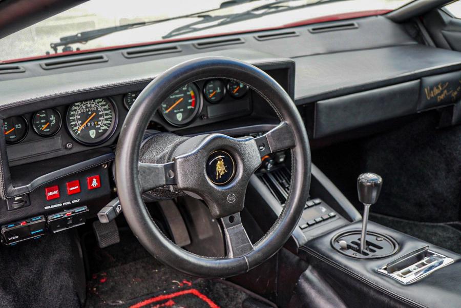 Торпедо Lamborghini Countach LP5000 S Quattrovalvole 1988 года  (фото 98 из 146)
